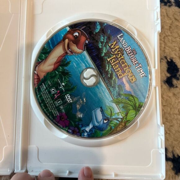 THE LAND BEFORE THE TIME: THE MYSTERIOUS ISLAND DVD - Picture 2 of 4